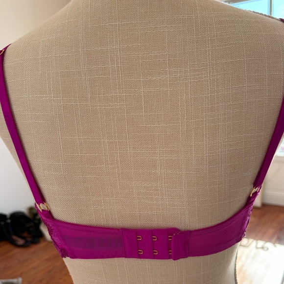VICTORIA SECRET 🤫 BRA - Picture 5 of 8